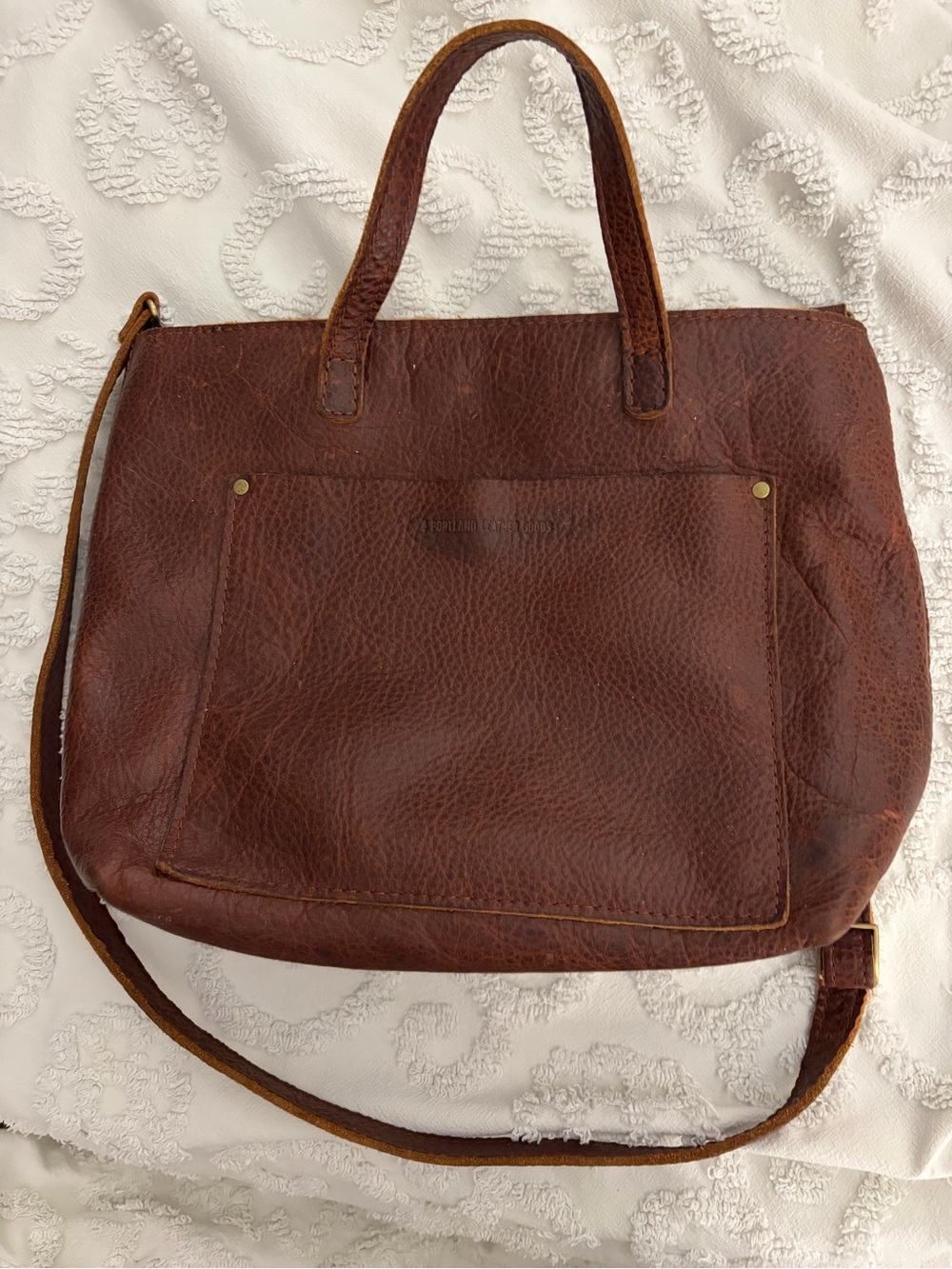 Portland Leather Medium Crossbody in Nutmeg
